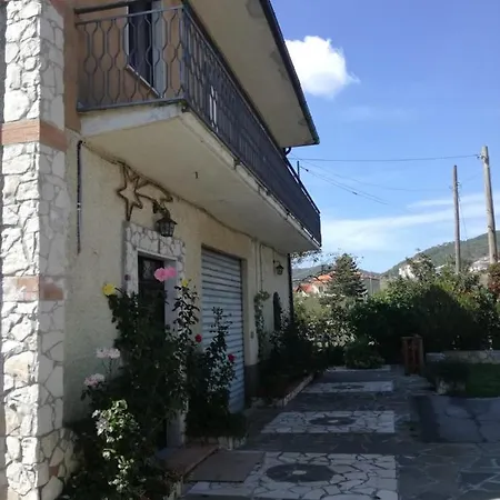 Nocleg ze śniadaniem Nel Montesano sulla Marcellana